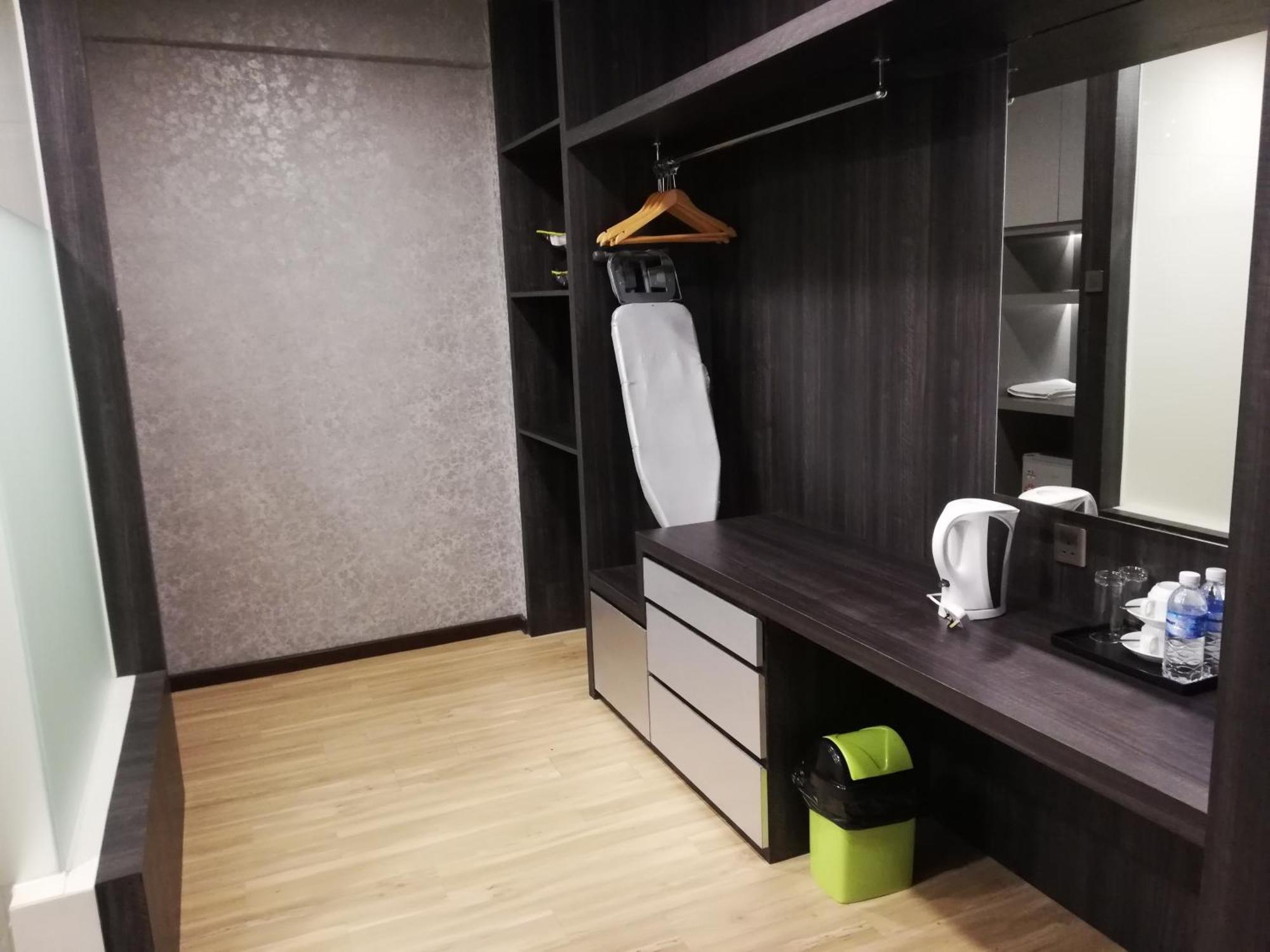 Hotel Ease