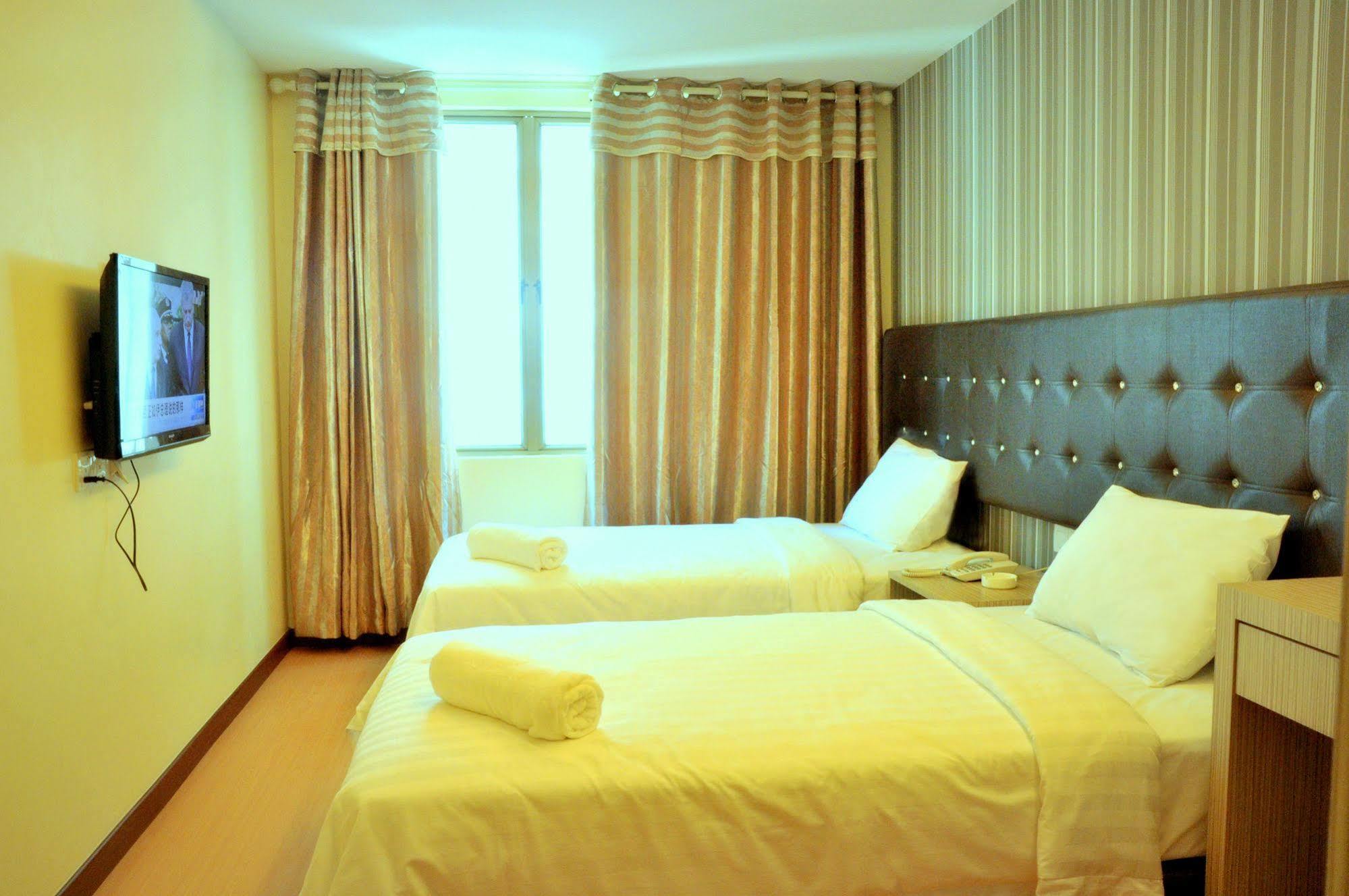 Hotel Ease Sdn Bhd 3*