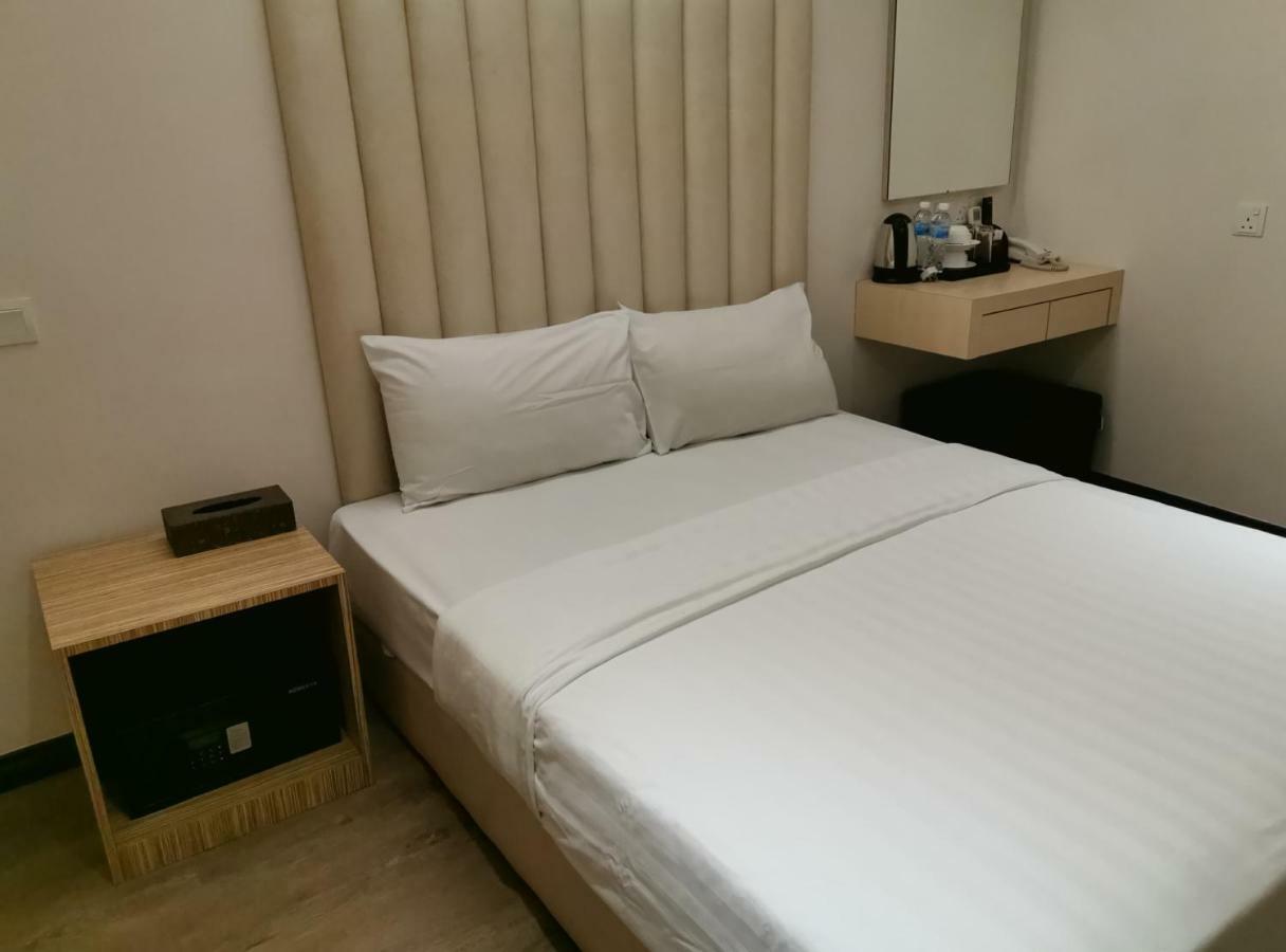Hotel Ease Sdn Bhd